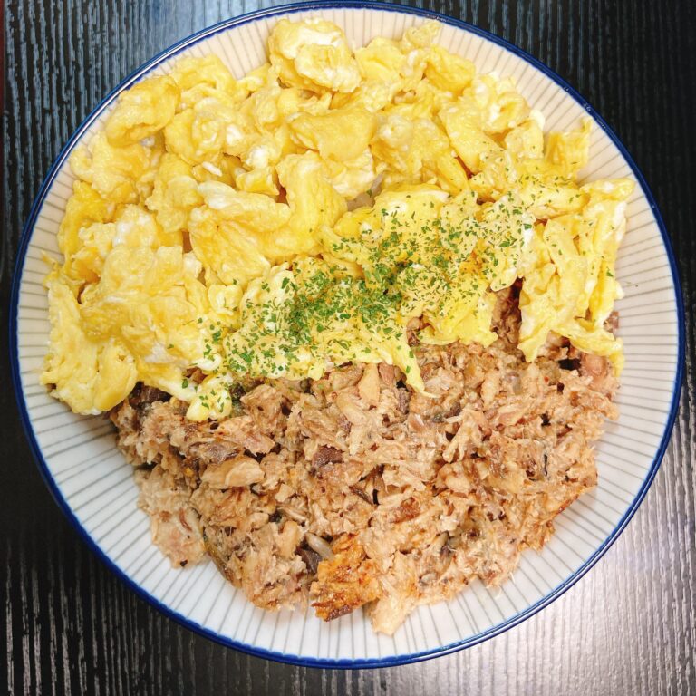 【簡単！おいしい！】鯖缶で作った2色丼のレシピを公開！