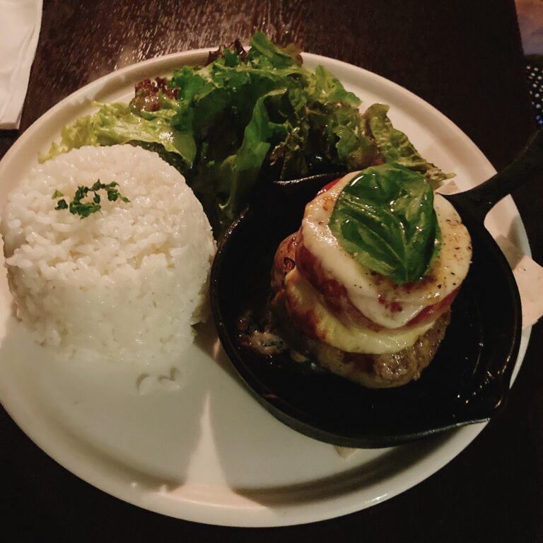 【オシャレ空間ご紹介！】新宿の屋根裏カフェ・アティックルーム新宿